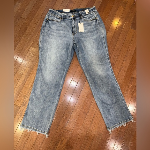 Judy Blue Mid Rise Dad Jean w/ Cell Phone Pocket, 
Distressed Blue Denim sz 18W - Picture 2 of 11